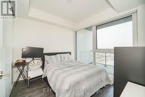 2915 - 1000 Portage Parkway, Vaughan, ON - Indoor Photo Showing Bedroom