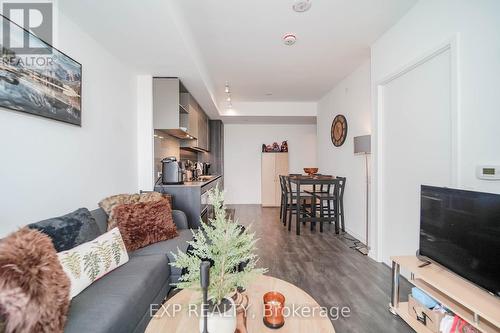 2915 - 1000 Portage Parkway, Vaughan, ON - Indoor Photo Showing Living Room