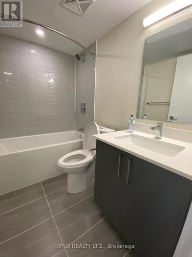 515 - 38 Monte Kwinter Court, Toronto, ON - Indoor Photo Showing Bathroom