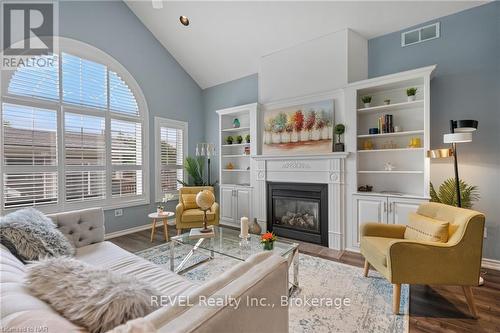 353 South Pelham Road, Welland (770 - West Welland), ON - Indoor Photo Showing Living Room With Fireplace