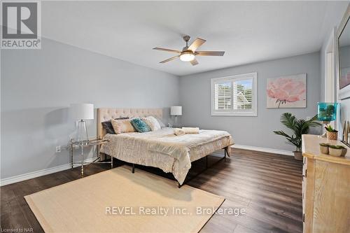 353 South Pelham Road, Welland (770 - West Welland), ON - Indoor Photo Showing Bedroom