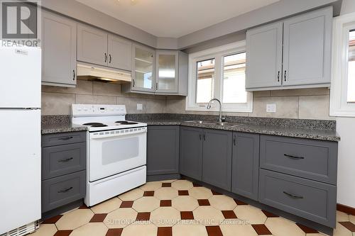 Upper - 114 Hullmar Drive, Toronto, ON - Indoor Photo Showing Kitchen