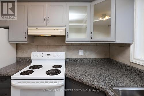 Upper - 114 Hullmar Drive, Toronto, ON - Indoor Photo Showing Kitchen