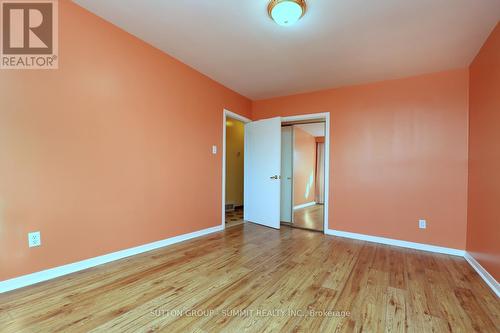 Upper - 114 Hullmar Drive, Toronto, ON - Indoor Photo Showing Other Room