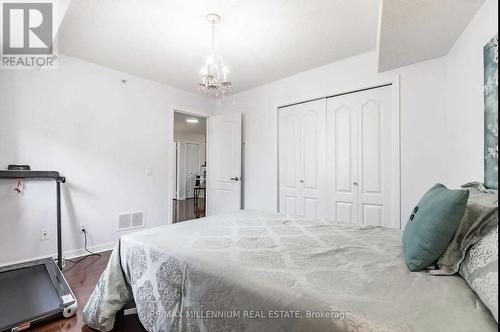 1422 - 8 Dayspring Circle, Brampton, ON - Indoor Photo Showing Bedroom