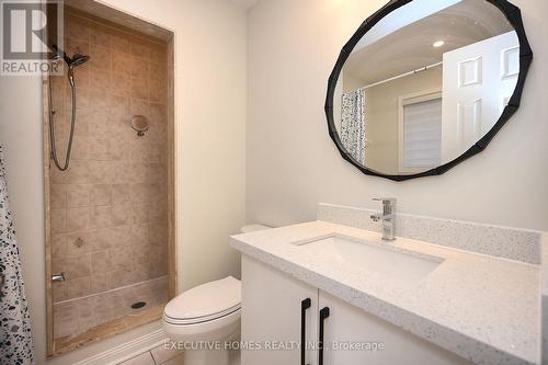 753 Edwards Avenue, Milton, ON - Indoor Photo Showing Bathroom