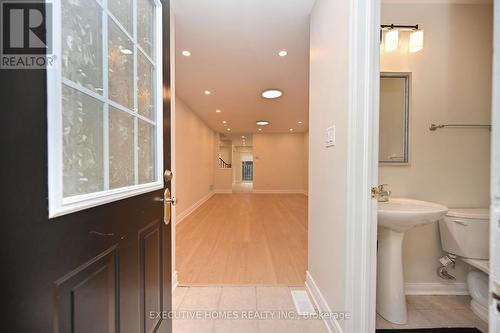 753 Edwards Avenue, Milton, ON - Indoor Photo Showing Bathroom