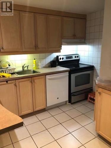 706 - 50 Lotherton Pathway, Toronto, ON - Indoor Photo Showing Kitchen