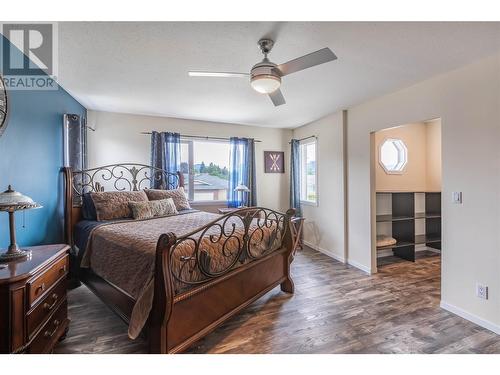 1415 Nelson Place, Kelowna, BC - Indoor Photo Showing Bedroom