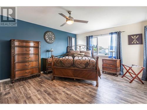 1415 Nelson Place, Kelowna, BC - Indoor Photo Showing Bedroom