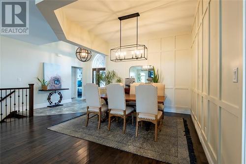 6842 Creekside Drive, Plympton-Wyoming, ON - Indoor Photo Showing Dining Room