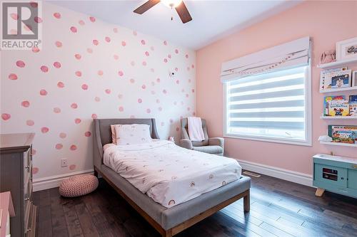 6842 Creekside Drive, Plympton-Wyoming, ON - Indoor Photo Showing Bedroom