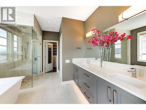 1690 Travertine Drive, Lake Country, BC - Indoor Photo Showing Bathroom