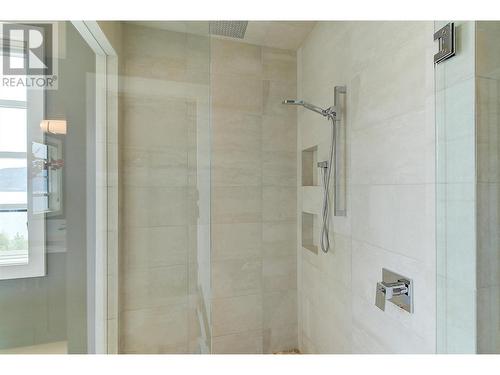 1690 Travertine Drive, Lake Country, BC - Indoor Photo Showing Bathroom