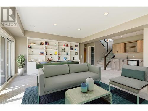 1690 Travertine Drive, Lake Country, BC - Indoor Photo Showing Living Room