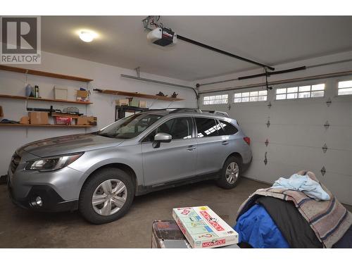 100 Palmer Road Unit# 22, Vernon, BC - Indoor Photo Showing Garage