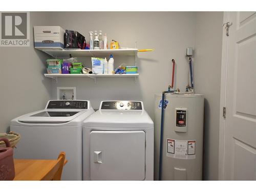 100 Palmer Road Unit# 22, Vernon, BC - Indoor Photo Showing Laundry Room