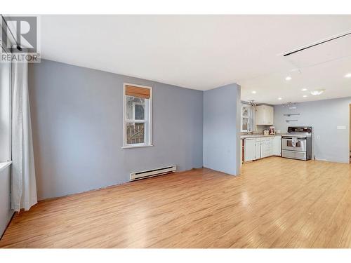 927 Wilson Avenue Lot# 43, Kelowna, BC - Indoor Photo Showing Kitchen