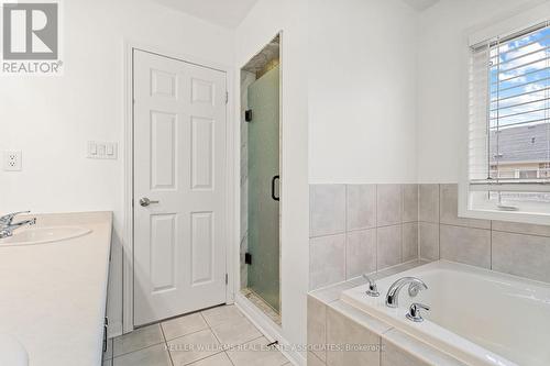 961 Mctrach Crescent, Milton, ON - Indoor Photo Showing Bathroom