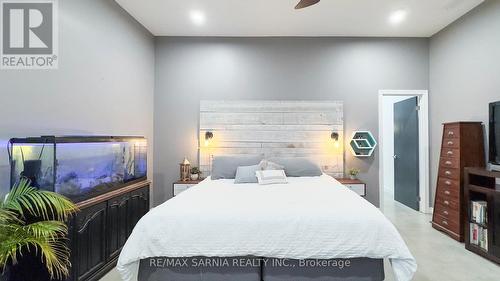 8539 Vance Drive, Lambton Shores (Forest), ON - Indoor Photo Showing Bedroom