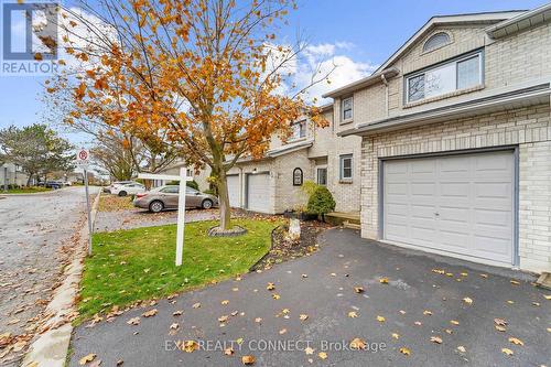 59 - 2 Royalwood Court, Hamilton, ON - Outdoor