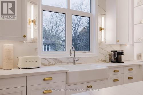 243 Prince George Crescent, Oakville, ON - Indoor Photo Showing Bathroom