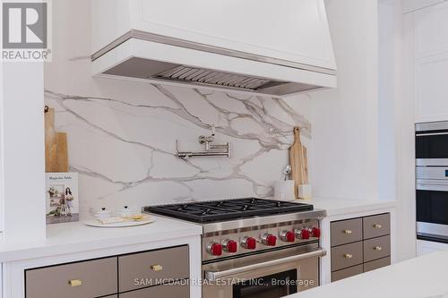 243 Prince George Crescent, Oakville, ON - Indoor Photo Showing Kitchen