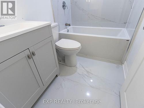 6 Silver Egret Road, Brampton, ON - Indoor Photo Showing Bathroom