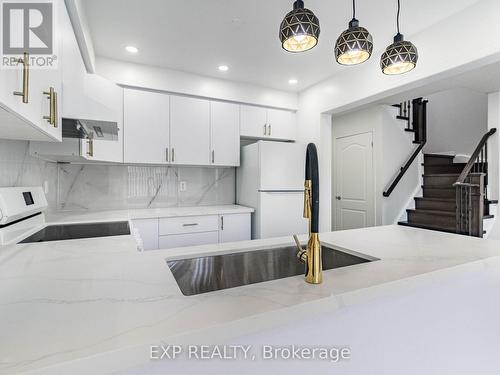 6 Silver Egret Road, Brampton, ON - Indoor Photo Showing Kitchen With Double Sink