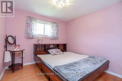 82 Fairview Avenue, St. Thomas, ON - Indoor Photo Showing Bedroom