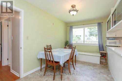 82 Fairview Avenue, St. Thomas, ON - Indoor Photo Showing Dining Room