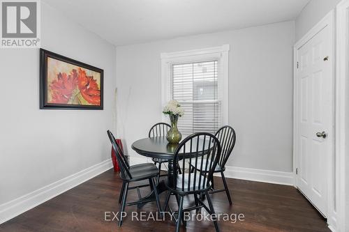 4475 First Avenue, Niagara Falls, ON - Indoor Photo Showing Dining Room