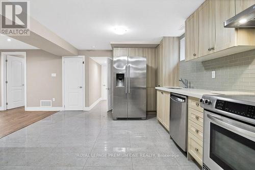 Bsmt - 31 Corby Crescent, Brampton, ON - Indoor Photo Showing Kitchen