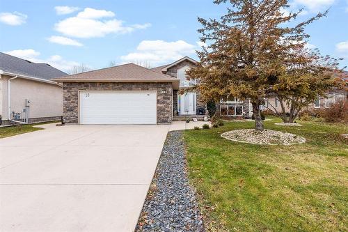 10 Castlerock Cove, Steinbach, MB - Outdoor