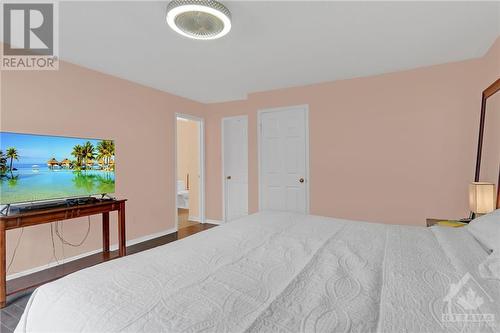 17 Coleridge Street, Ottawa, ON - Indoor Photo Showing Bedroom