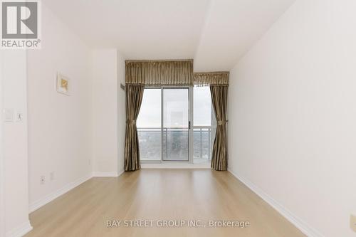 3208 - 225 Webb Drive, Mississauga, ON - Indoor Photo Showing Other Room