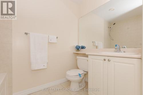 3208 - 225 Webb Drive, Mississauga, ON - Indoor Photo Showing Bathroom