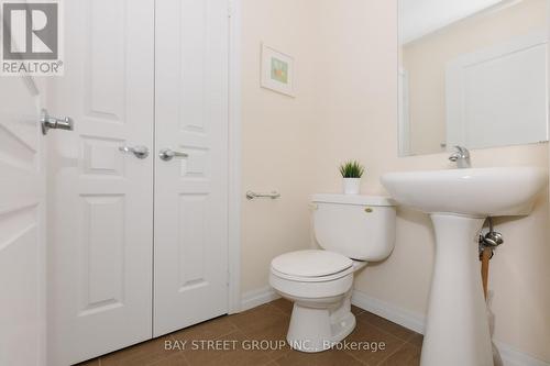 3208 - 225 Webb Drive, Mississauga, ON - Indoor Photo Showing Bathroom