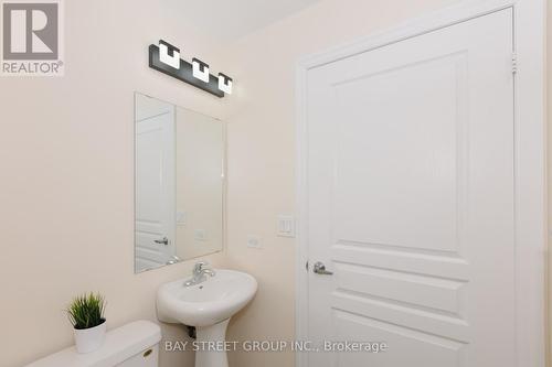 3208 - 225 Webb Drive, Mississauga, ON - Indoor Photo Showing Bathroom