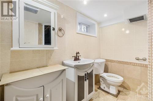 41 Columbus Avenue, Ottawa, ON - Indoor Photo Showing Bathroom