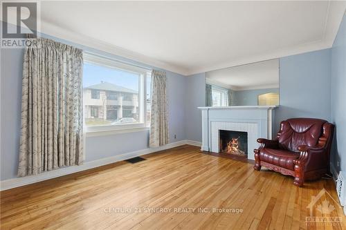 41 Columbus Avenue, Ottawa, ON - Indoor Photo Showing Living Room With Fireplace