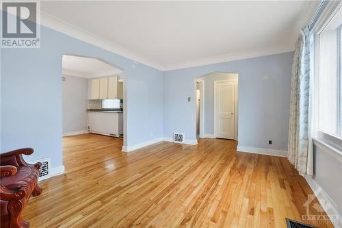 41 Columbus Avenue, Ottawa, ON - Indoor