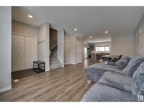 59 Tilia Pl, Spruce Grove, AB - Indoor Photo Showing Living Room