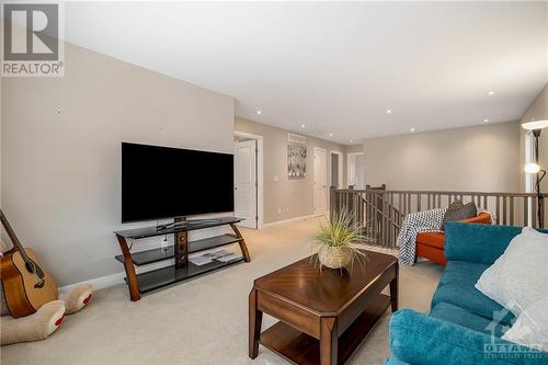 274 Huntsville Drive, Kanata, ON - Indoor Photo Showing Living Room