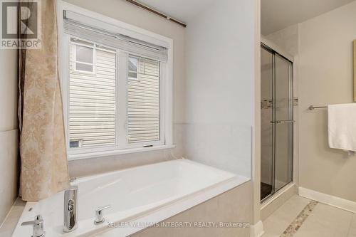 274 Huntsville Drive, Ottawa, ON - Indoor Photo Showing Bathroom