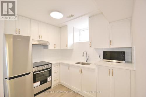 Lower - 27 Nightingale Street, Hamilton, ON - Indoor Photo Showing Kitchen