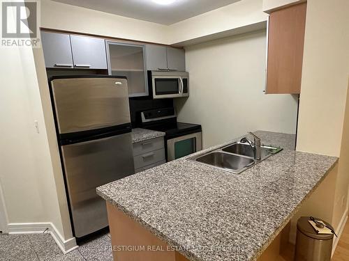 904 - 18 Harrison Garden Boulevard, Toronto, ON - Indoor Photo Showing Kitchen With Stainless Steel Kitchen With Double Sink