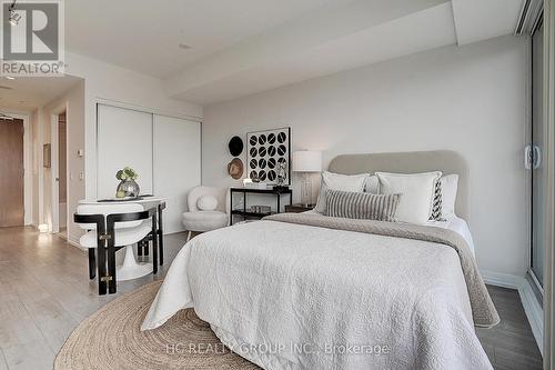 2211 - 251 Jarvis Street, Toronto, ON - Indoor Photo Showing Bedroom