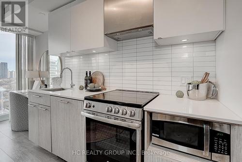 2211 - 251 Jarvis Street, Toronto, ON - Indoor Photo Showing Kitchen With Upgraded Kitchen