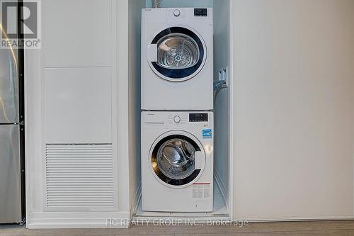 2211 - 251 Jarvis Street, Toronto, ON - Indoor Photo Showing Laundry Room